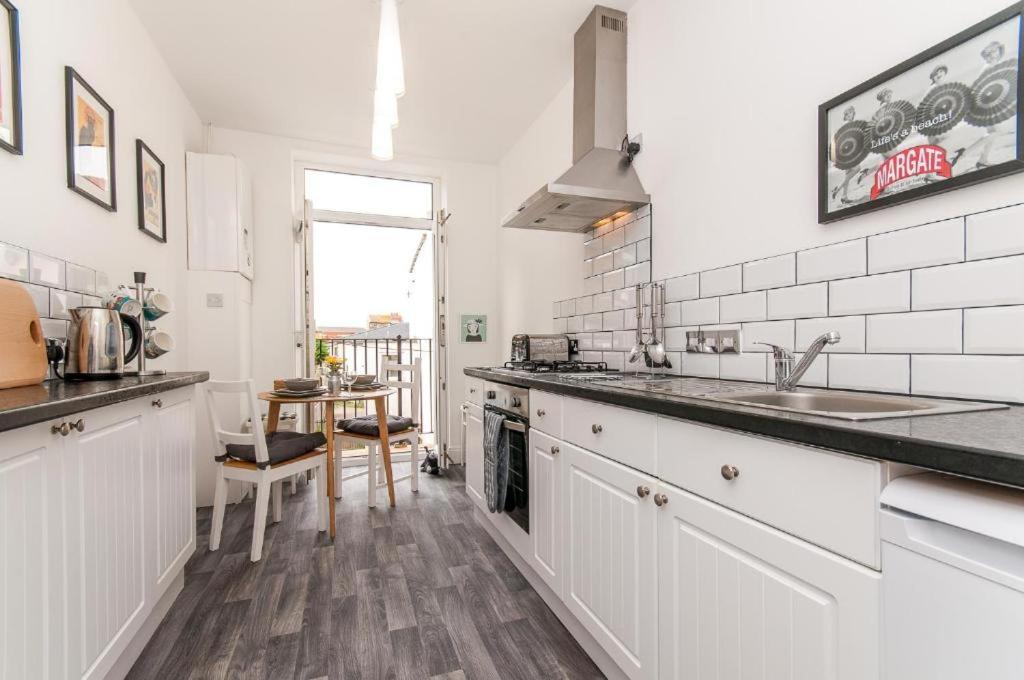 Seaside Serenity - Stunning Sea View Retreat Margate Exteriér fotografie